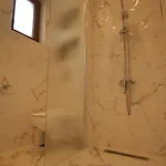 за гости симона *