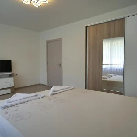 за гости симона * Σμόλιαν