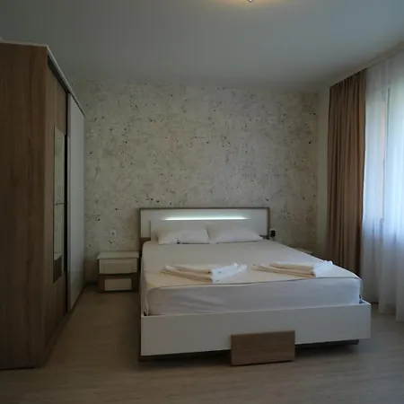 за гости симона * Σμόλιαν