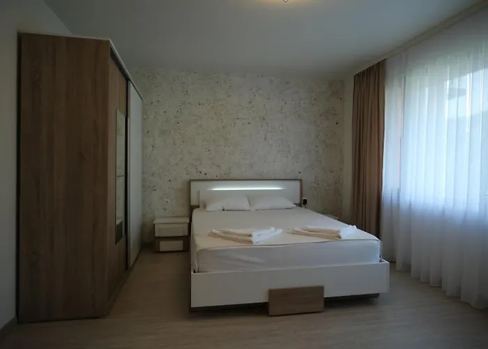 за гости симона * Smolan